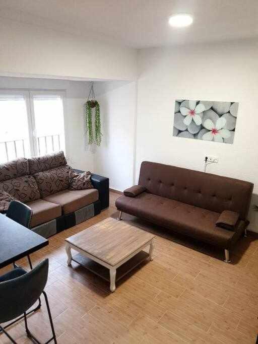 Apartamentos Terra Y Onix Zona Centro Ельда Екстер'єр фото