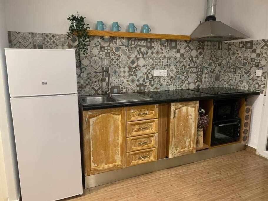 Apartamentos Terra Y Onix Zona Centro Ельда Екстер'єр фото