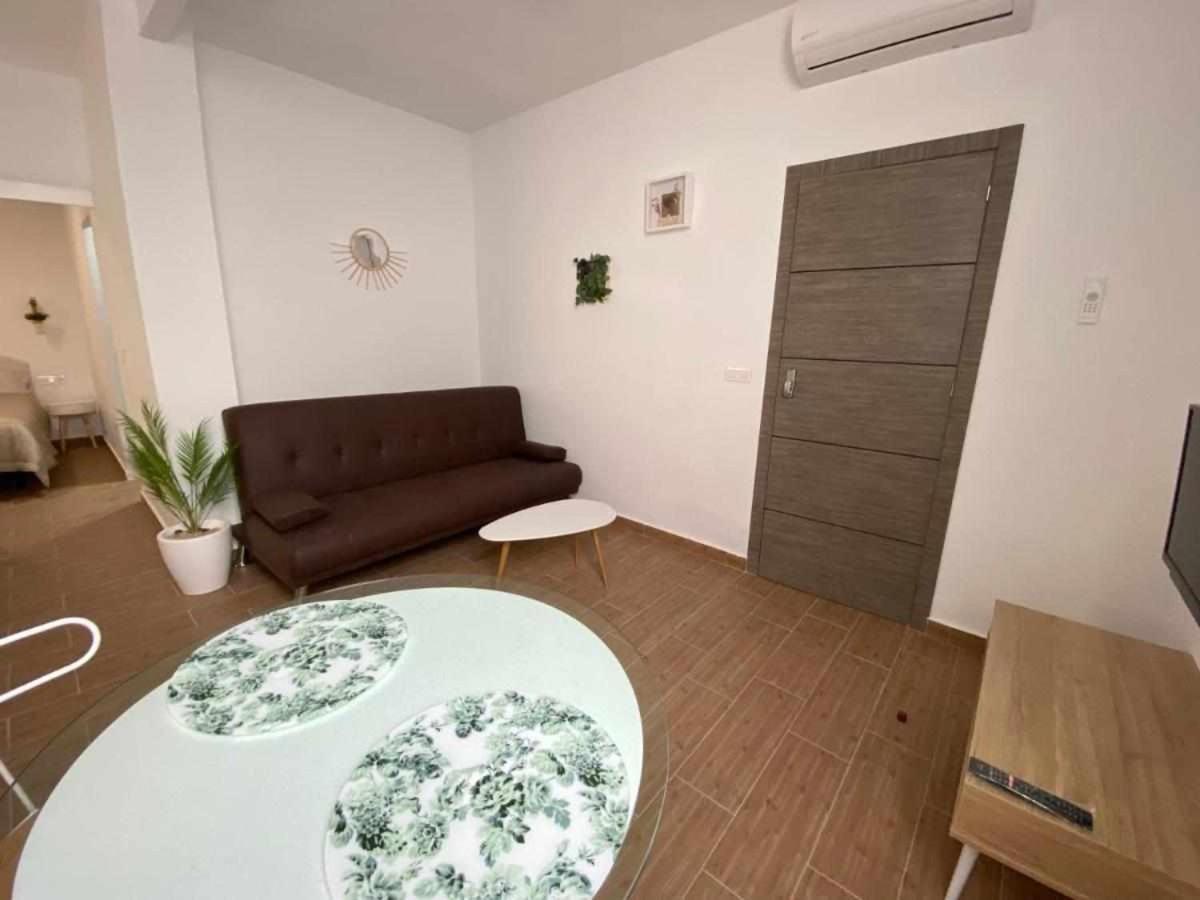 Apartamentos Terra Y Onix Zona Centro Ельда Екстер'єр фото